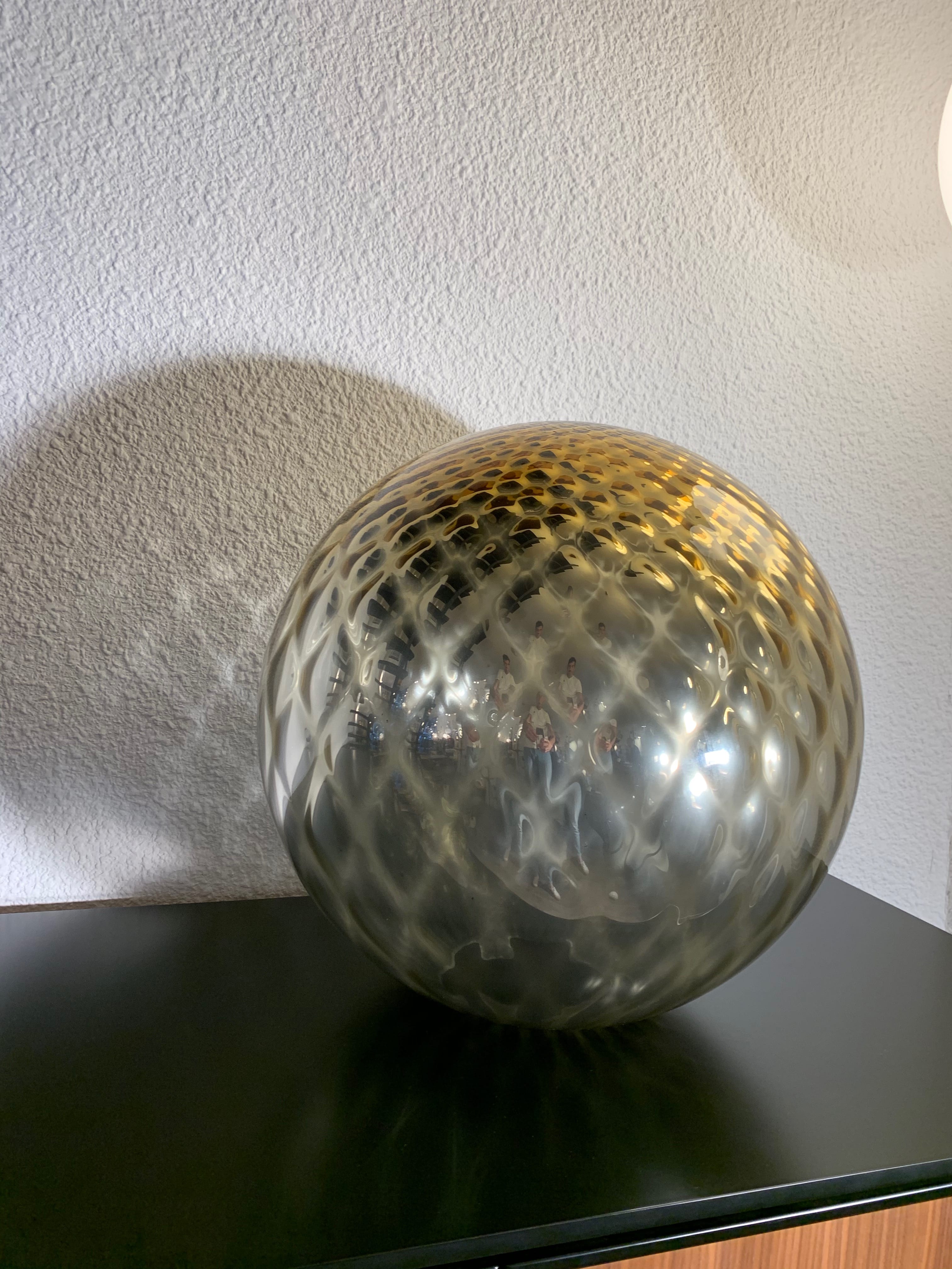 lampe balle de golf verre doré