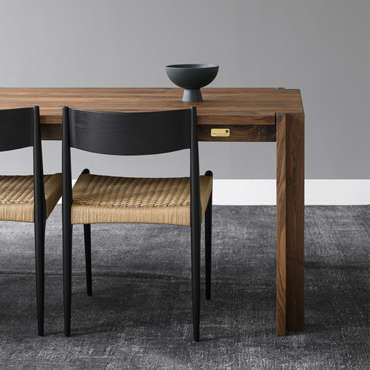 Table Jeppe Utzon 