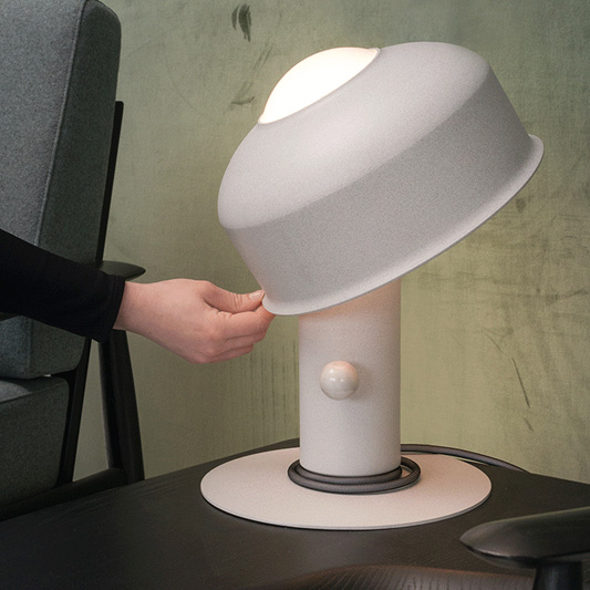 lampe a poser Pivot